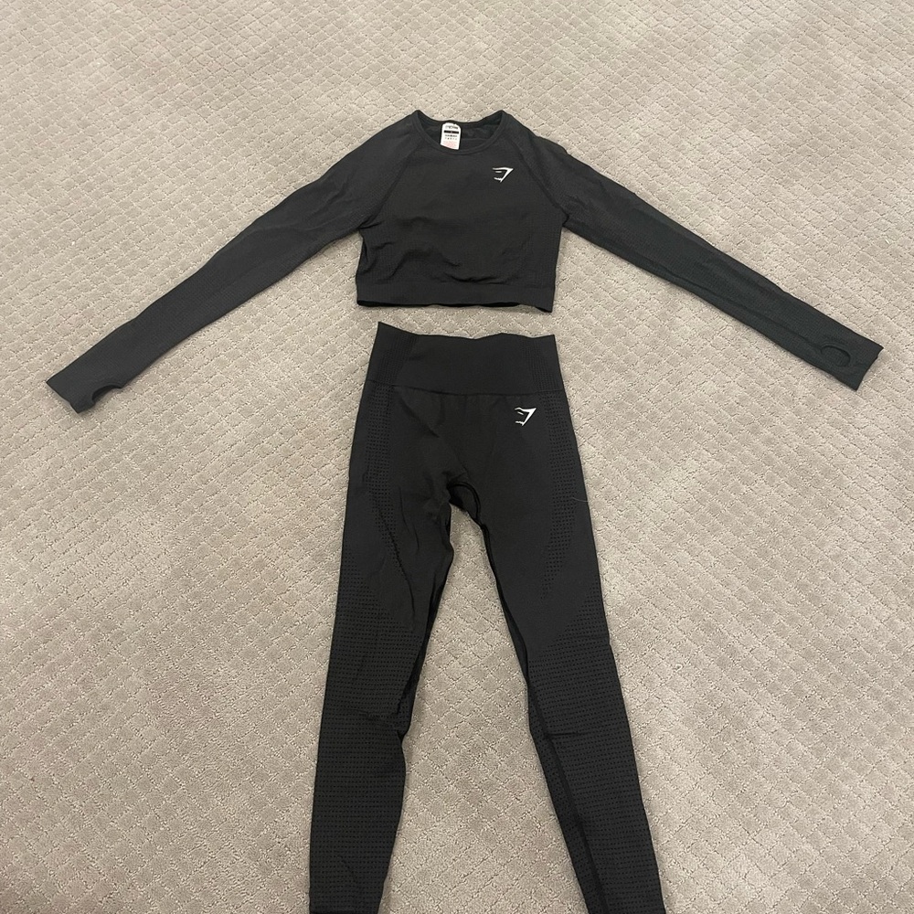 Black Long Sleeve Crop Top and Leggings Set